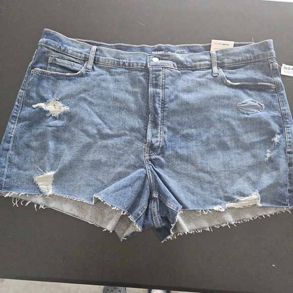 Old Navy High Rise Secret Smooth Pockets Straight Plus Size Button Fly shorts - Picture 2 of 10